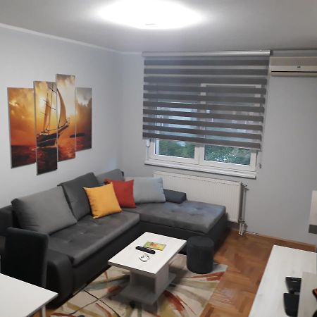 Apartment Azzuro 2 Novi Sad Luaran gambar