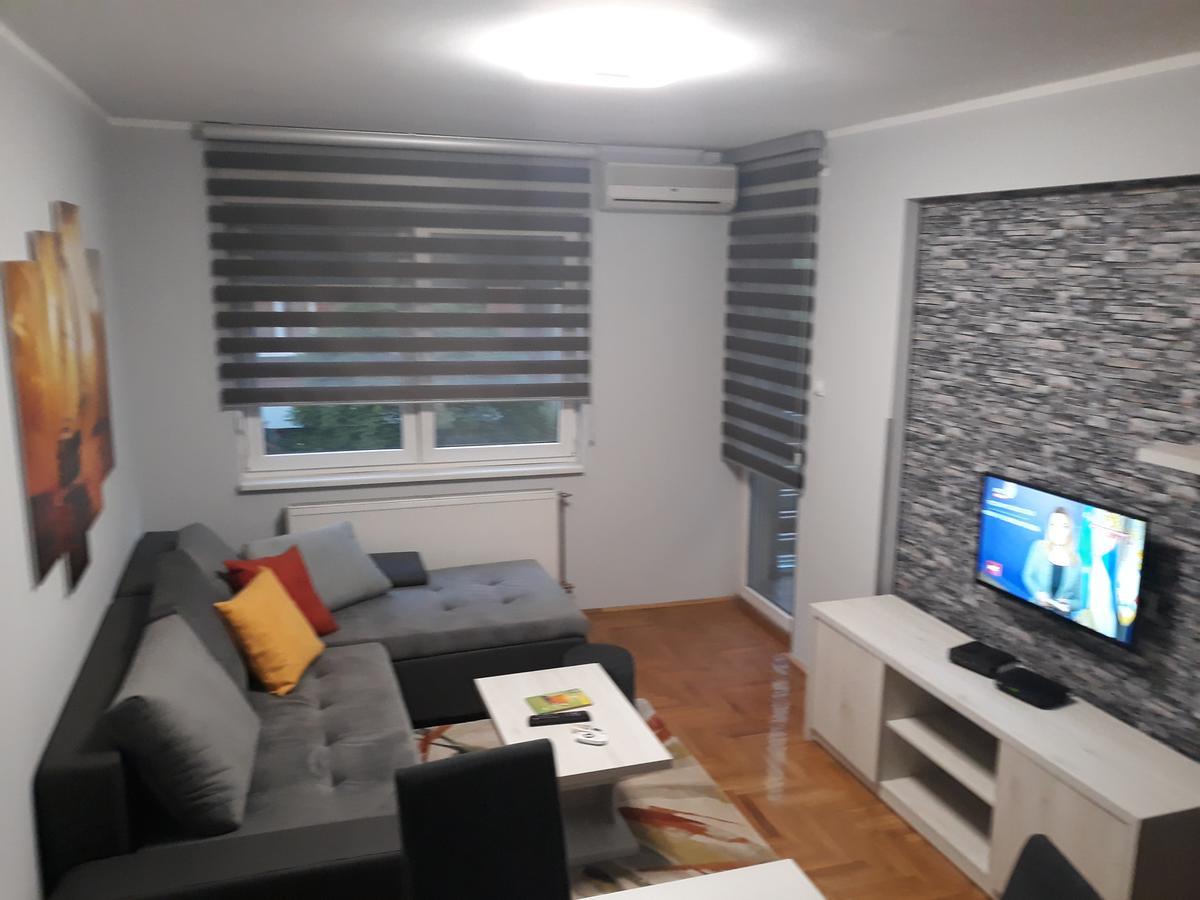 Apartment Azzuro 2 Novi Sad Luaran gambar