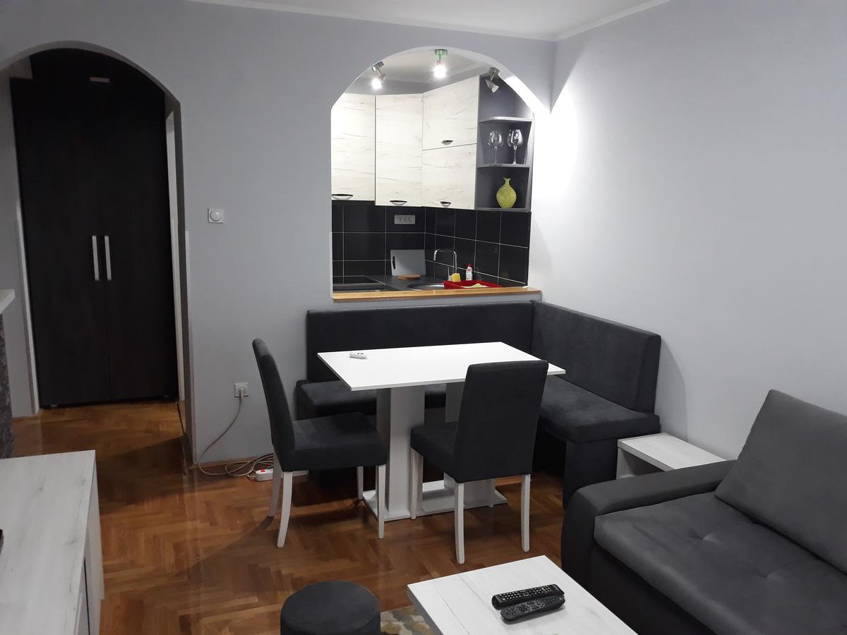 Apartment Azzuro 2 Novi Sad Luaran gambar